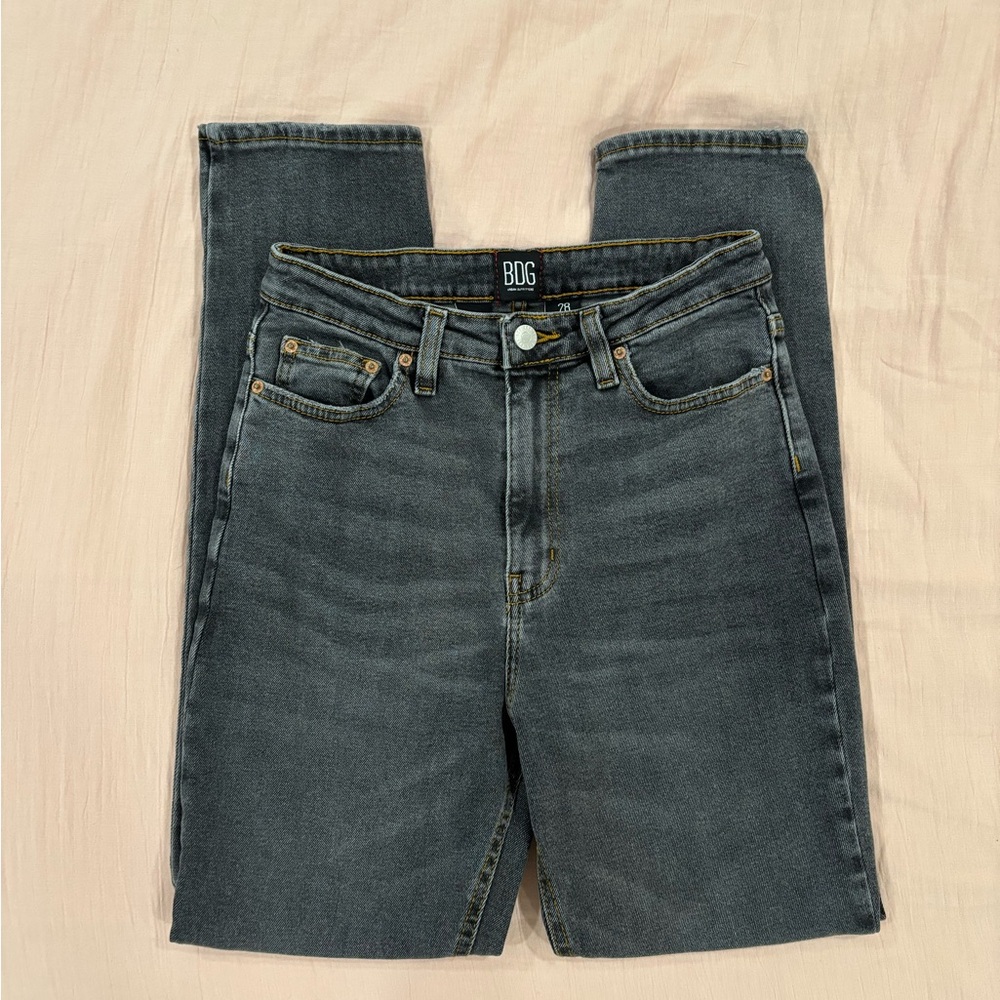 BDG | Girlfriend High-Rise | Charcoal | Jeans | 28